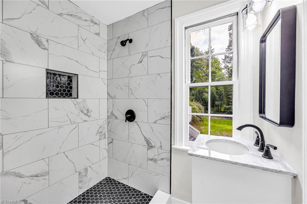1125 Strathmore Circle Northwest Winston-Salem, NC 27104 - Photo 27 of 44 Gallery Image 27