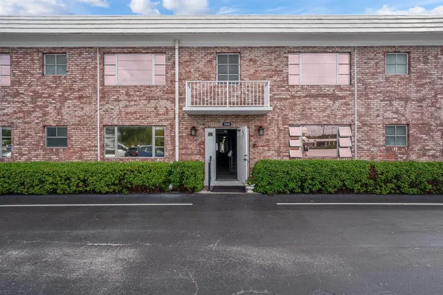 $141,000 | 350 South Cypress Road, Unit 521, Pompano Beach, FL 33060