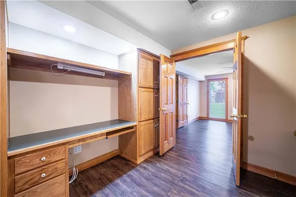 $469,900 | 9 Timber Creek Circle, Platte City, MO 64079