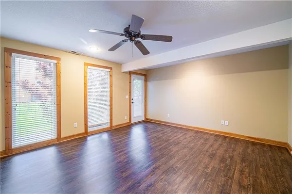 $469,900 | 9 Timber Creek Circle, Platte City, MO 64079