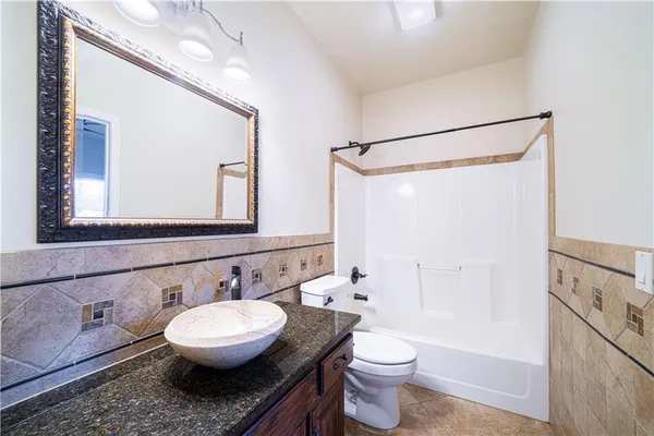$469,900 | 9 Timber Creek Circle, Platte City, MO 64079