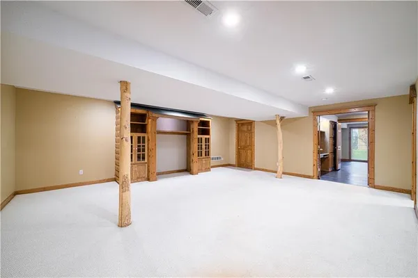 $469,900 | 9 Timber Creek Circle, Platte City, MO 64079