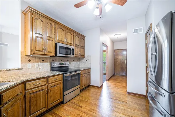 $469,900 | 9 Timber Creek Circle, Platte City, MO 64079