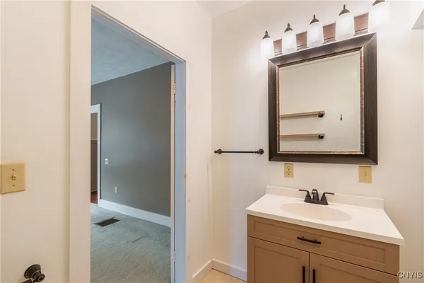 $235,000 | 40 West Main Street, Hamilton, NY 13332