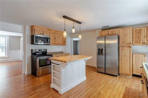 $235,000 | 40 West Main Street, Hamilton, NY 13332