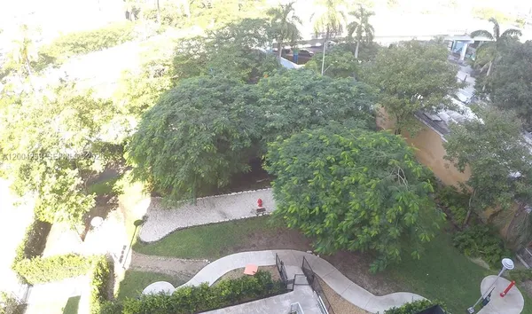 $2,900 | 10 Southwest South River Drive, Unit 611, Miami, FL 33130