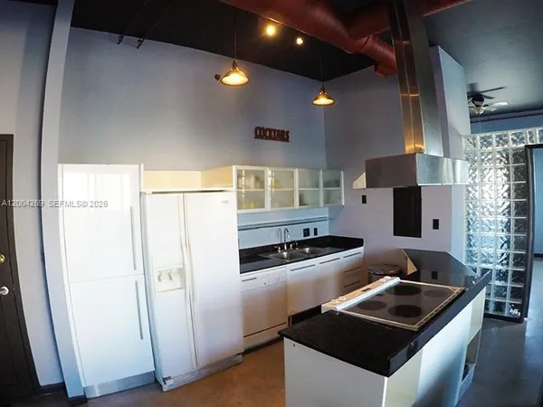 $2,900 | 10 Southwest South River Drive, Unit 611, Miami, FL 33130