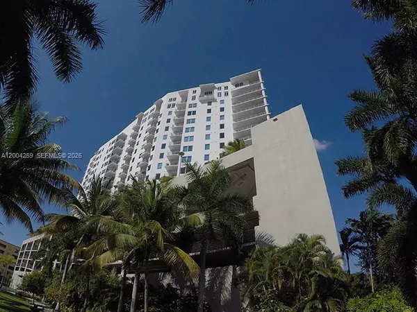 $2,900 | 10 Southwest South River Drive, Unit 611, Miami, FL 33130