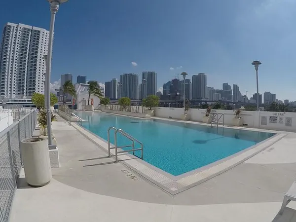 $2,900 | 10 Southwest South River Drive, Unit 611, Miami, FL 33130