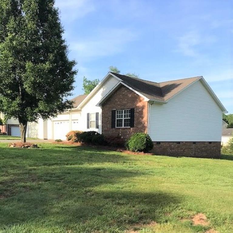 5139 Silver Tree Trail Conover, NC 28613 - Photo 2 of 14 Gallery Image 2