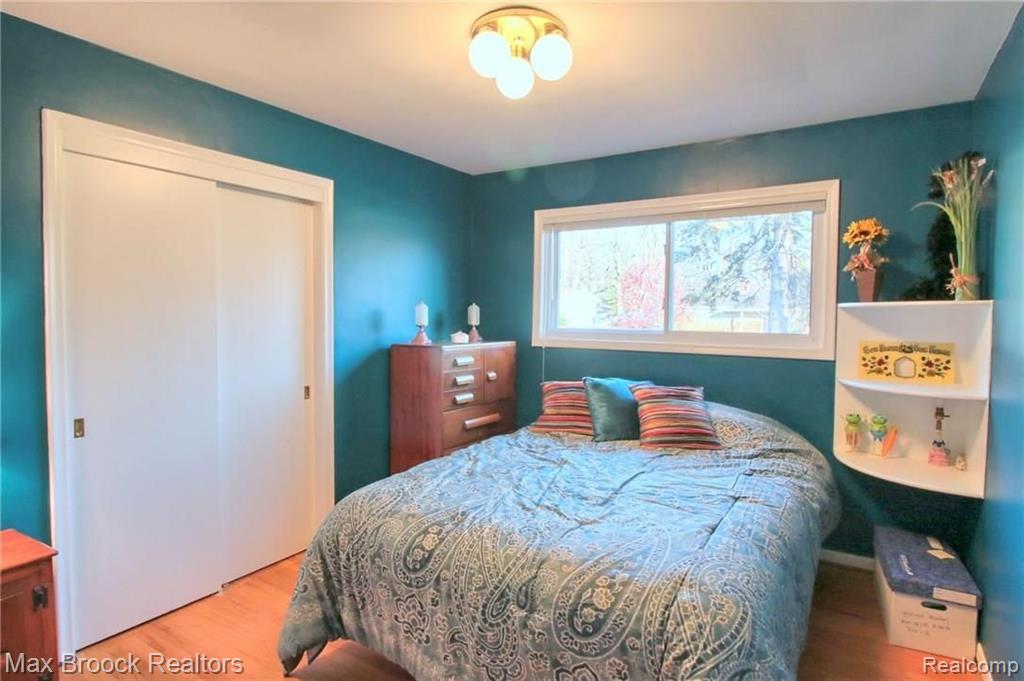 28379 New Castle Road Farmington Hills, MI 48331 - Photo 15 of 24
