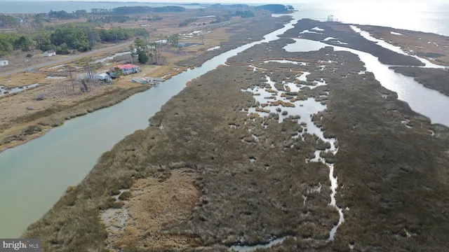 $179,900 | 2136 Hoopersville Road, Fishing Creek, MD 21634