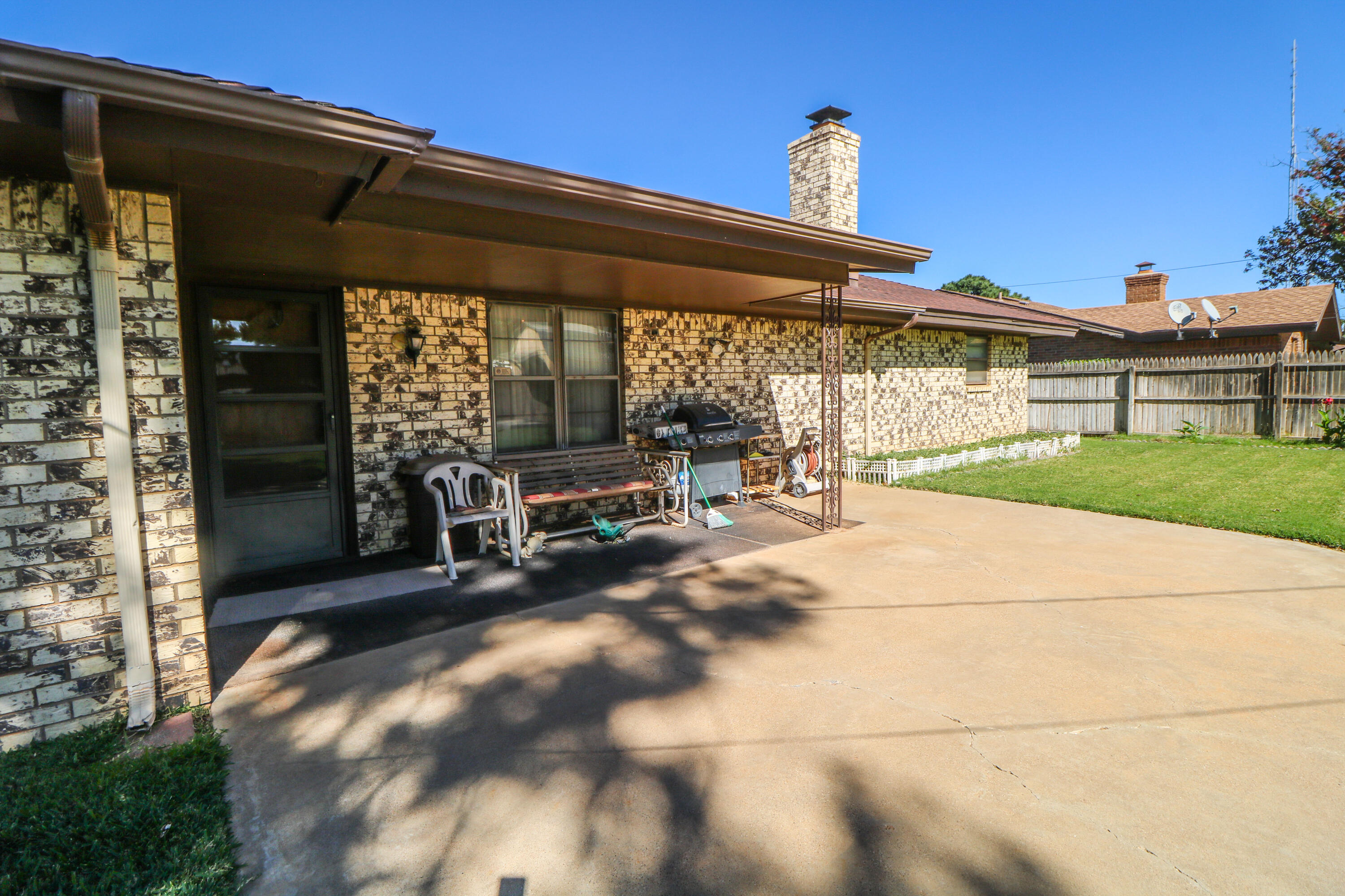 232 East 26th Street Littlefield, TX 79339 - Photo 21 of 26 a view of outdoor space with seating area