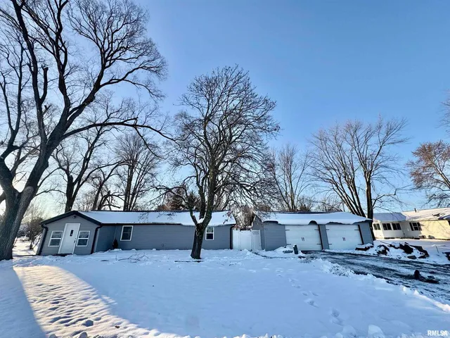 $135,000 | 106 East Beeson Street, Joy, IL 61260