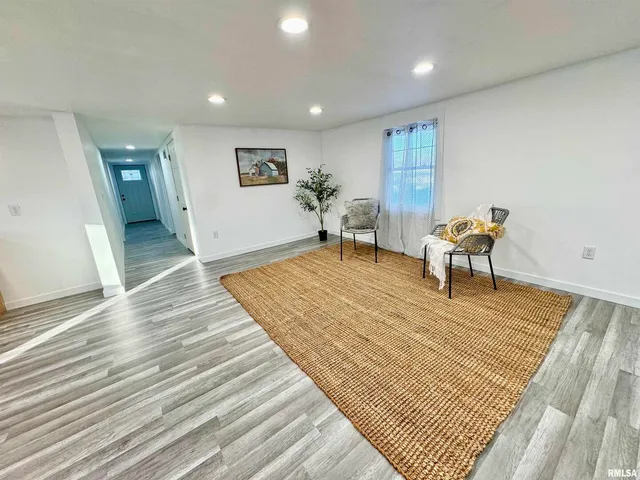 $135,000 | 106 East Beeson Street, Joy, IL 61260