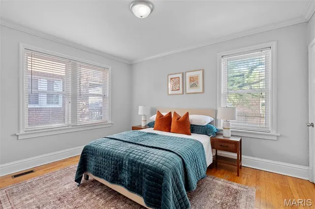 $5,000 | 7055 Dartmouth Avenue, University City, MO 63130