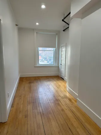 $1,700 | 4 Elliot Street, Unit 2, Brattleboro, VT 05301