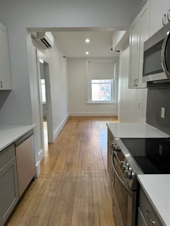 $1,700 | 4 Elliot Street, Unit 2, Brattleboro, VT 05301