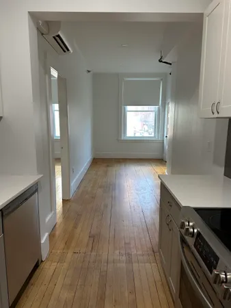 $1,700 | 4 Elliot Street, Unit 2, Brattleboro, VT 05301