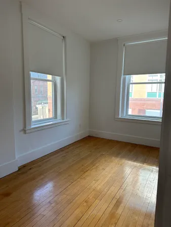 $1,700 | 4 Elliot Street, Unit 2, Brattleboro, VT 05301