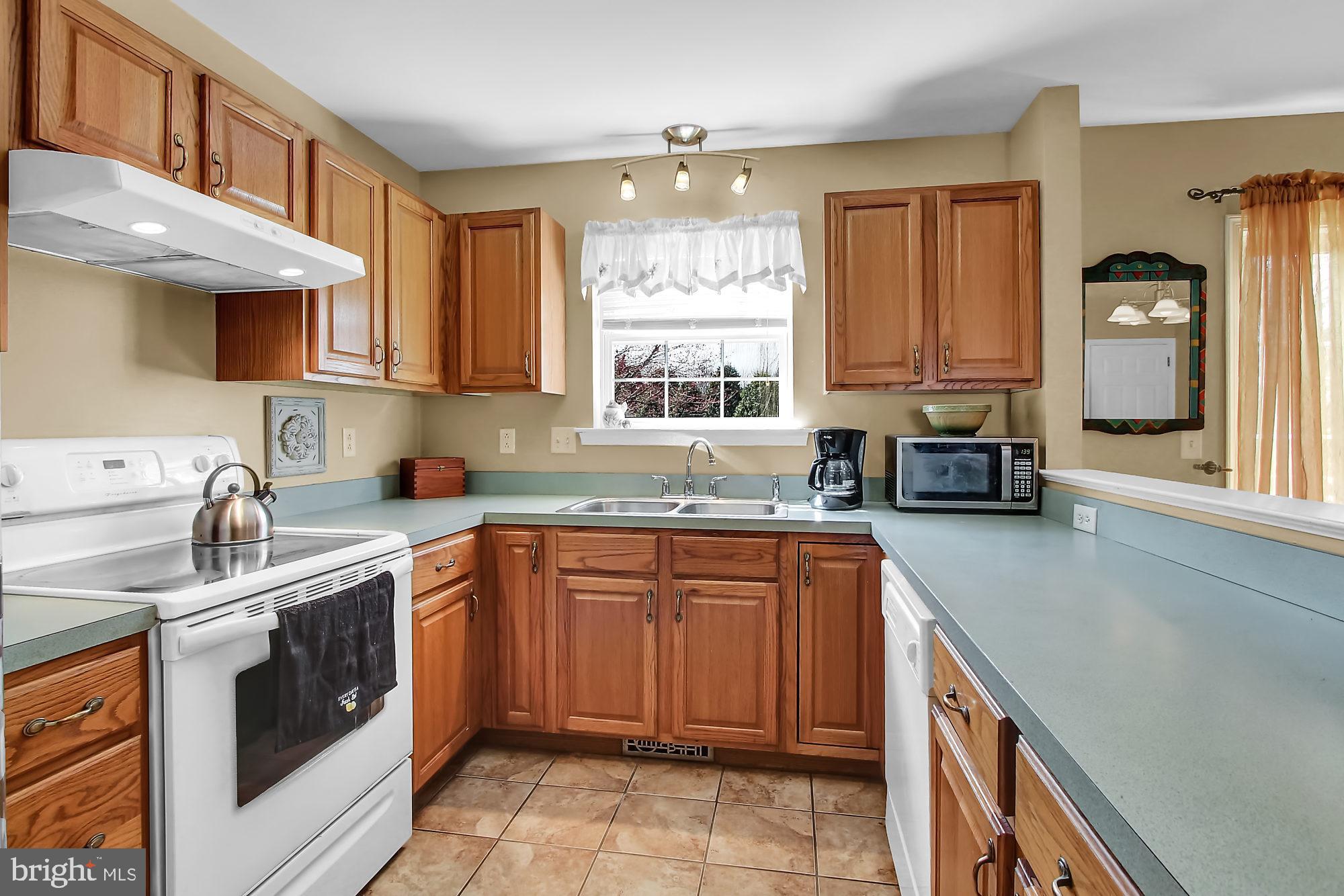 216 Starflower View Lititz, PA 17543 - Photo 8 of 24