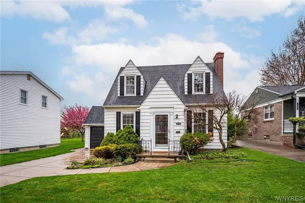 $224,900 | 150 Woodridge Avenue, Cheektowaga, NY 14225
