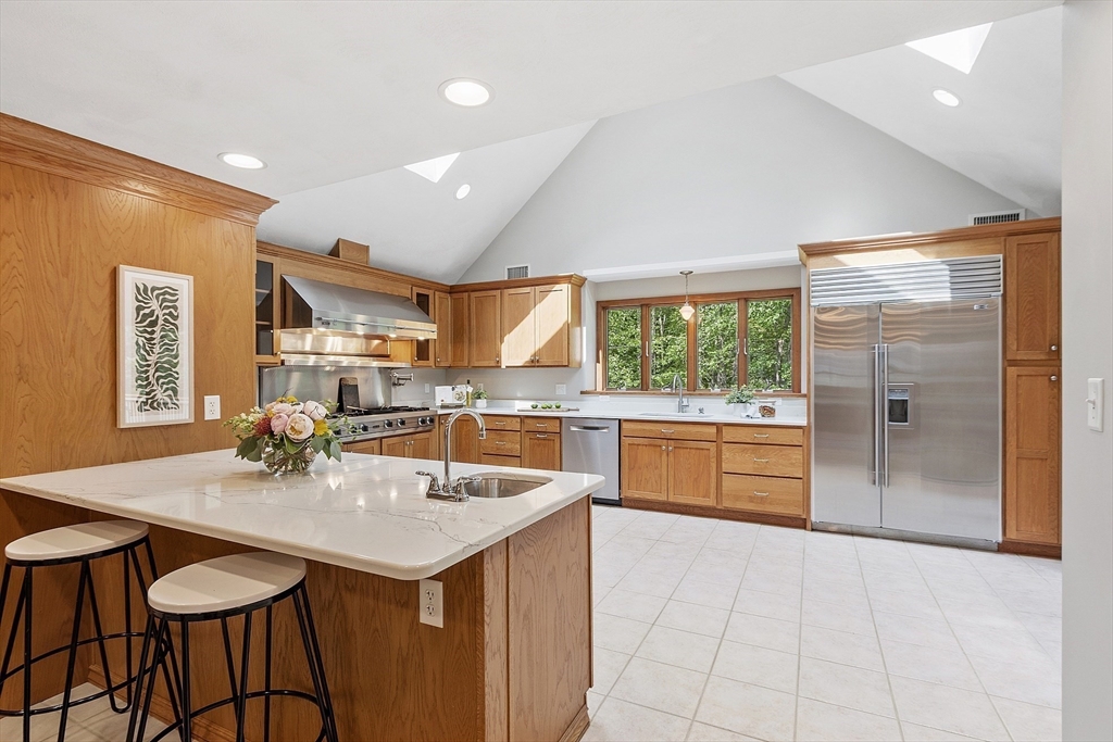 2 Alcorn Road Chelmsford, MA 01824 - Photo 4 of 42