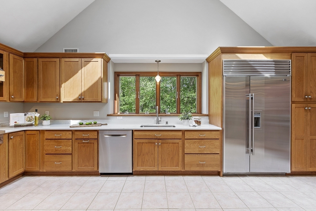 2 Alcorn Road Chelmsford, MA 01824 - Photo 5 of 42