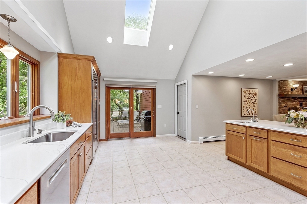 2 Alcorn Road Chelmsford, MA 01824 - Photo 8 of 42
