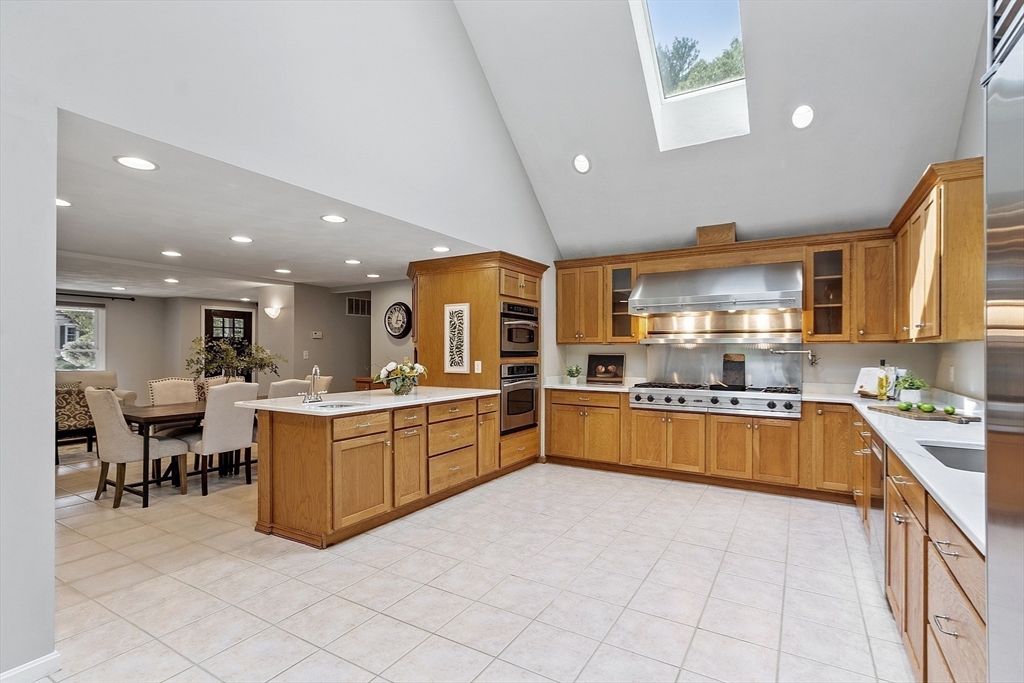 2 Alcorn Road Chelmsford, MA 01824 - Photo 10 of 42