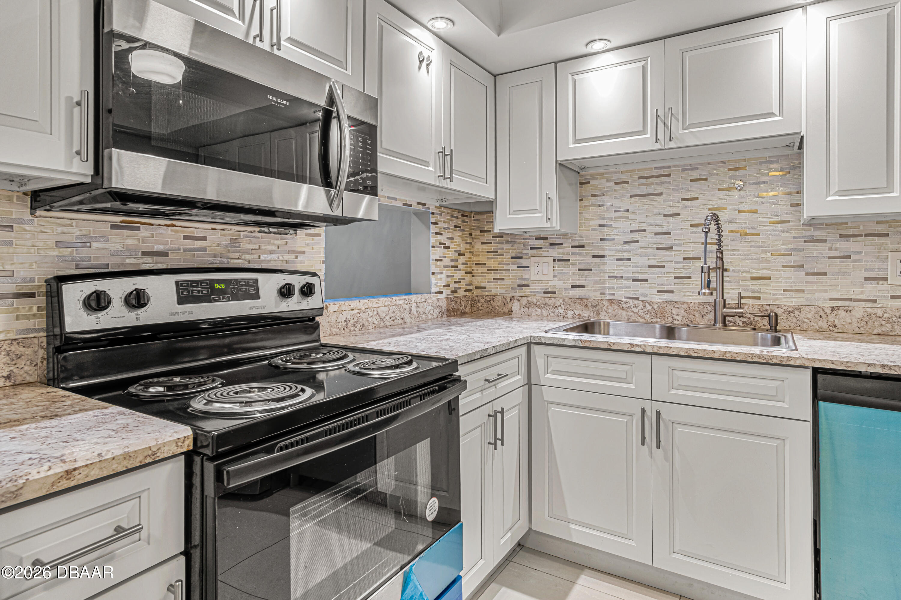 640 North Nova Road, Unit 409 Ormond Beach, FL 32174 - Photo 6 of 33 640 N Nova Rd, #409 (4 of 31)
