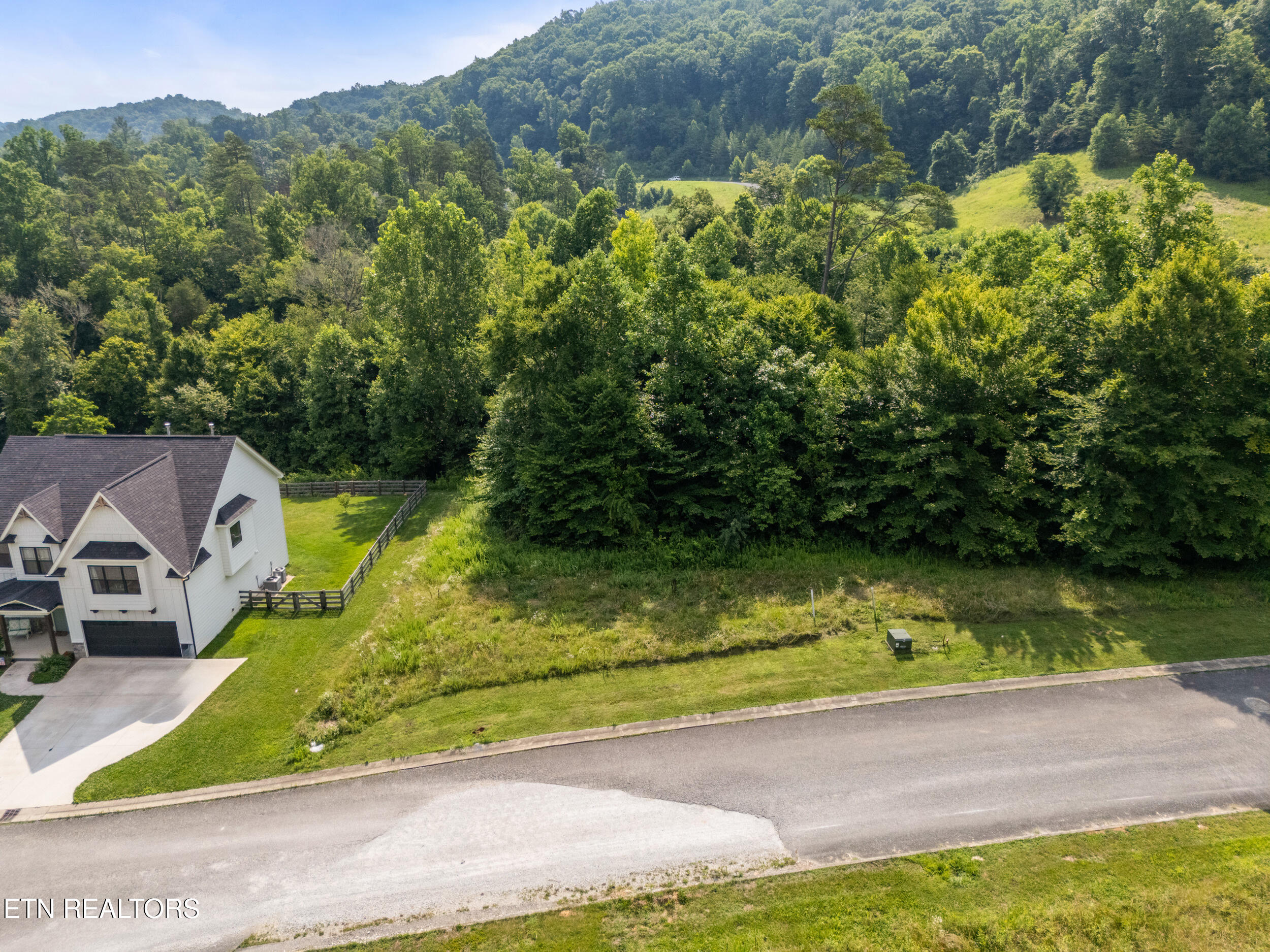 113 Cherry Oak Drive Oak Ridge, TN 37830 - Photo 12 of 18 113 cherry oak drive-12
