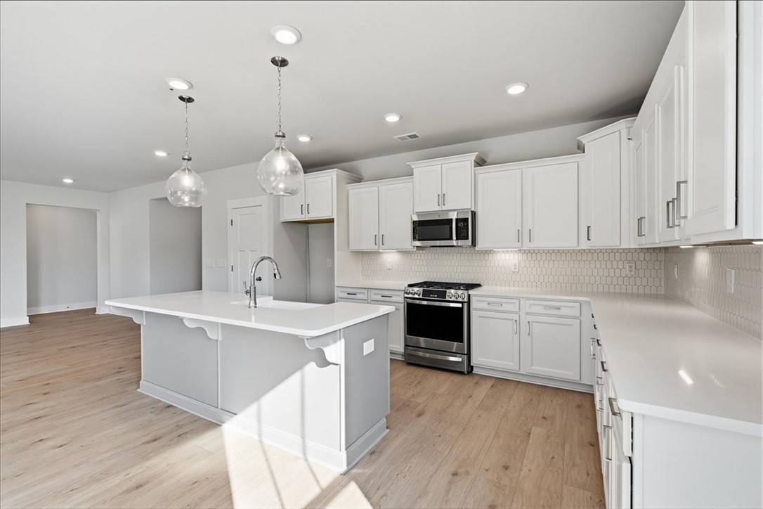 229 Summerall Lane Seneca, SC 29678 - Photo 5 of 40