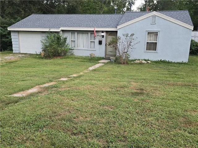 $139,000 | 4927 Edgehill Drive, Kansas City, KS 66106
