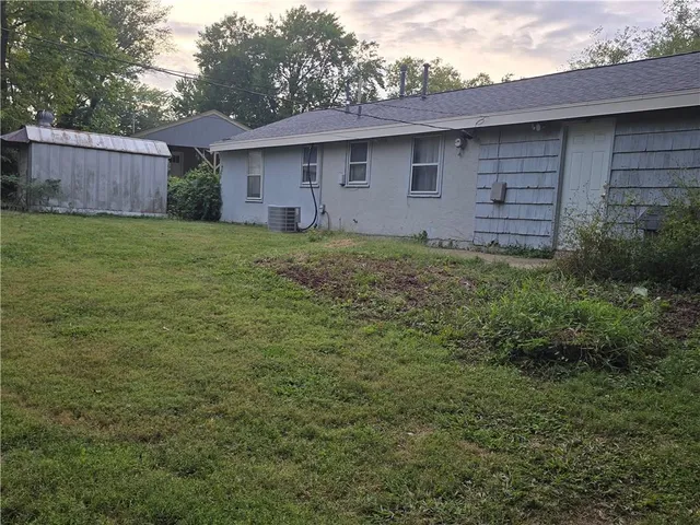 $139,000 | 4927 Edgehill Drive, Kansas City, KS 66106