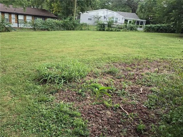 $139,000 | 4927 Edgehill Drive, Kansas City, KS 66106