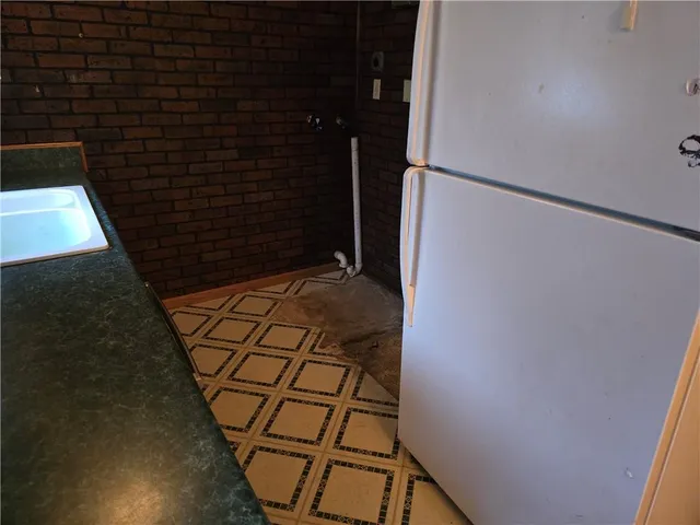 $139,000 | 4927 Edgehill Drive, Kansas City, KS 66106