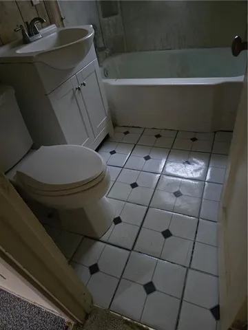 $139,000 | 4927 Edgehill Drive, Kansas City, KS 66106