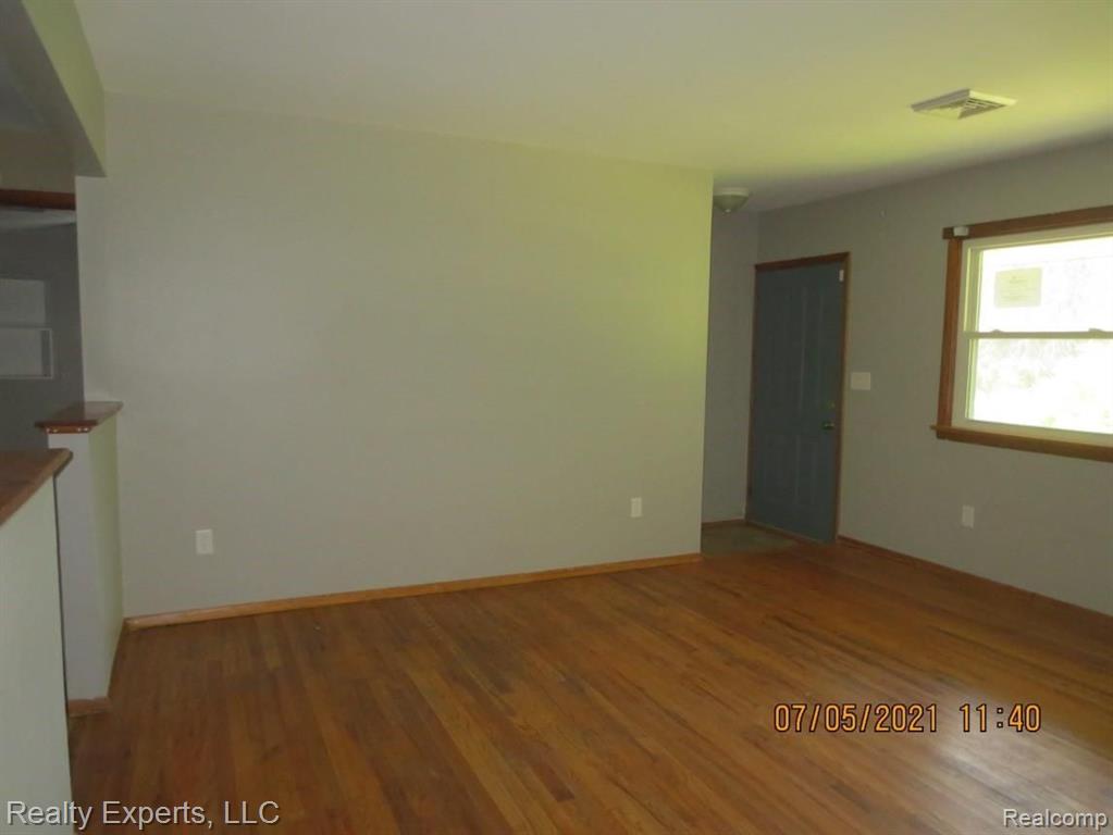 3636 Heiss Road Monroe, MI 48162 - Photo 4 of 22