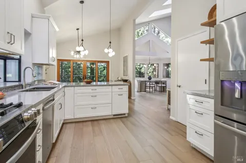 $1,649,000 | 12480 Fiori Lane, Sebastopol, CA 95472