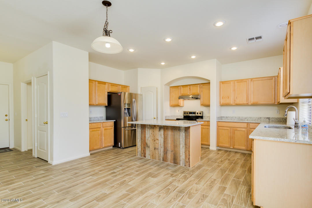 42547 West Venture Road Maricopa, AZ 85138 - Photo 13 of 41 13-Venture