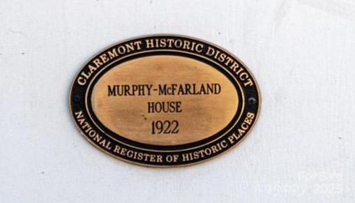 221 3rd Street Northeast Hickory, NC 28601 - Photo 2 of 40