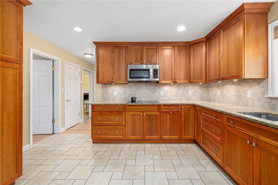 53 Trimtown Road Scituate, RI 02857 - Photo 13 of 50
