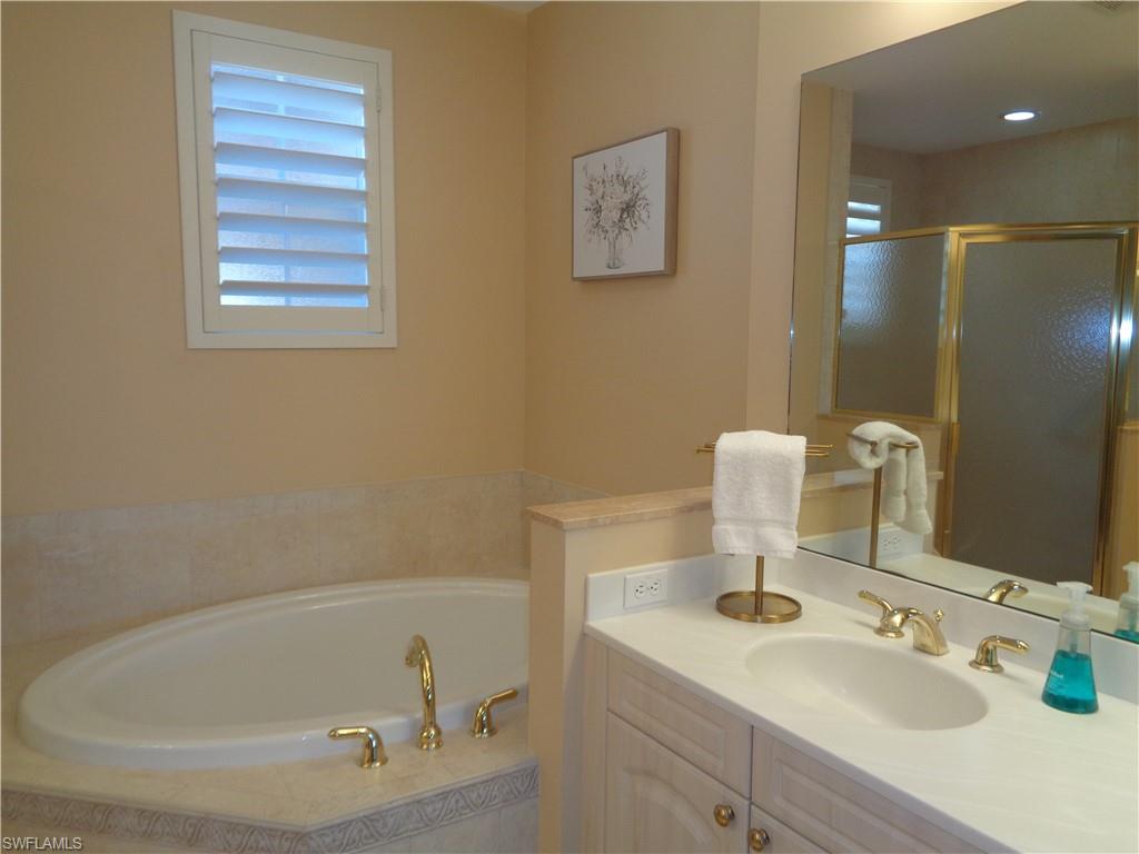 734 Regency Reserve Circle, Unit 2701 Naples, FL 34119 - Photo 22 of 37