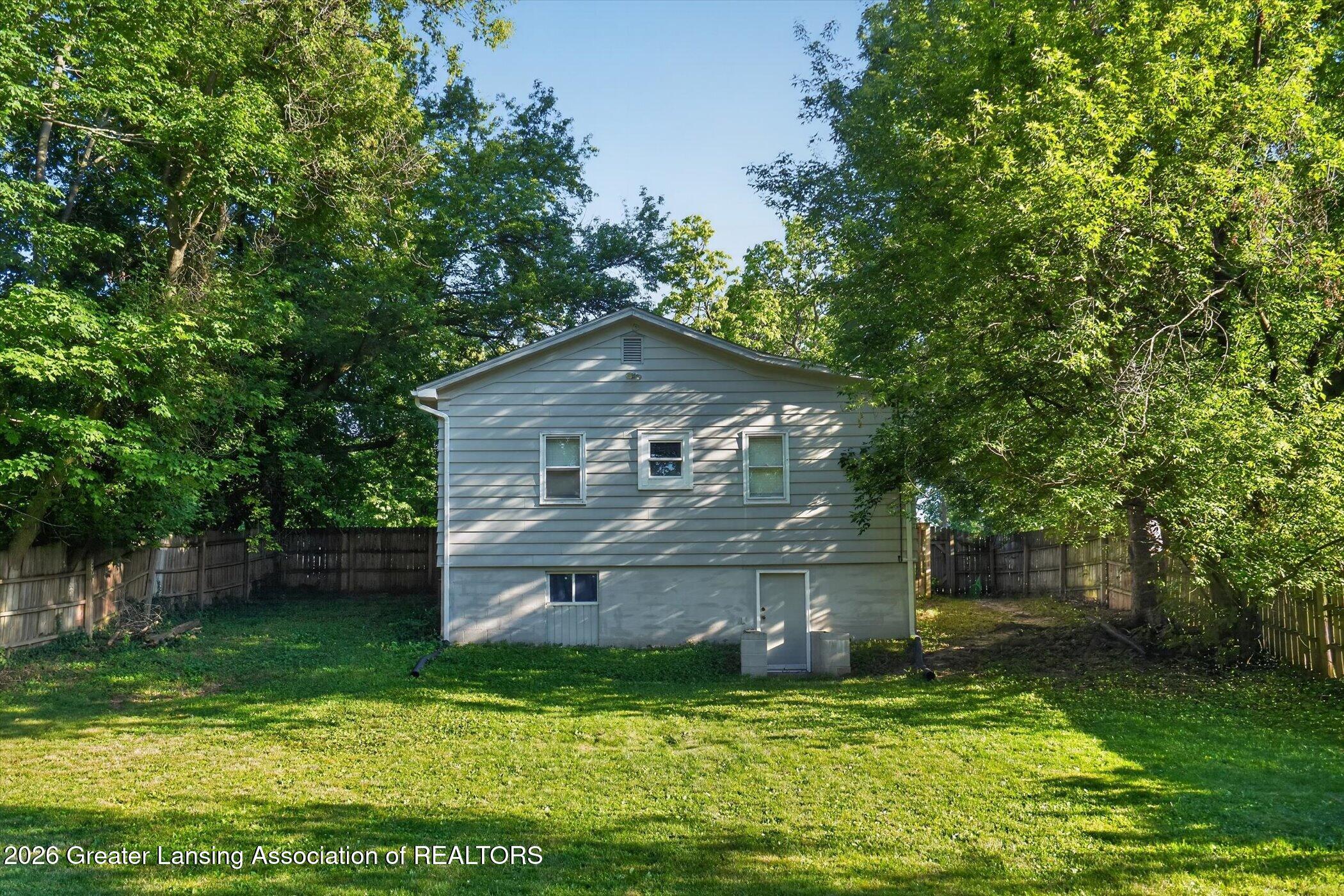 2020 Hamilton Road Okemos, MI 48864 - Photo 37 of 38 38-2020-Hamilton-Rd-WindowStill-Photogra