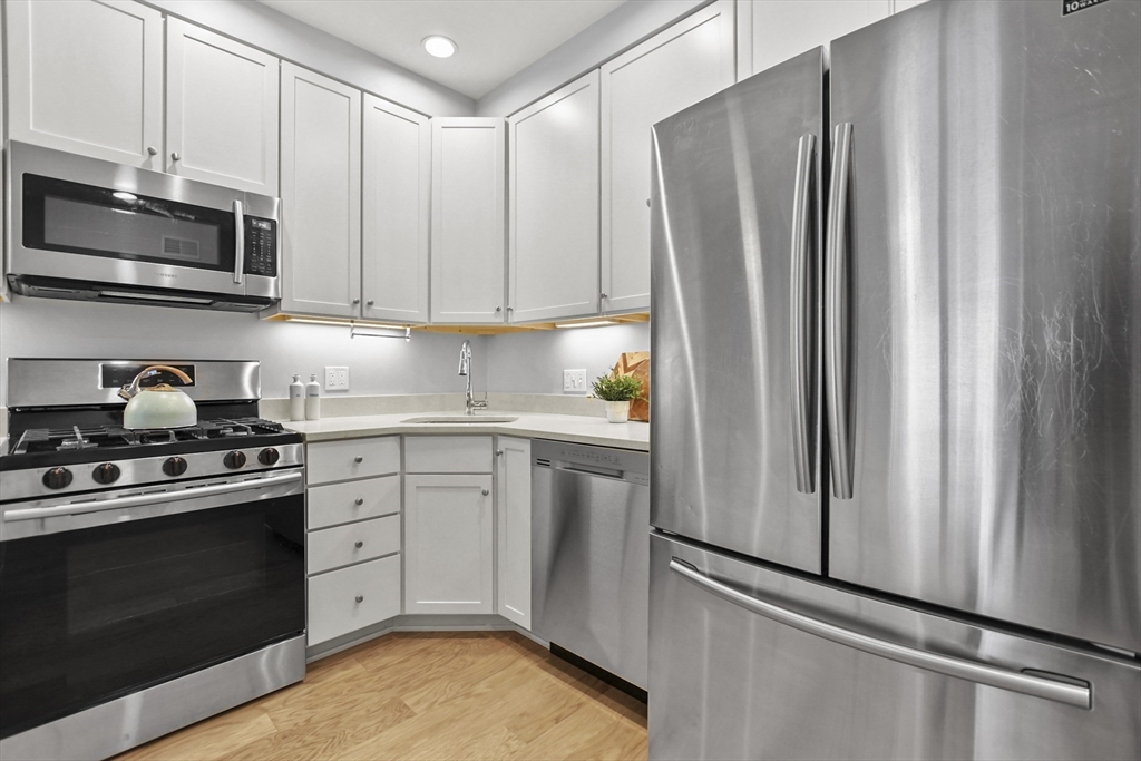 15 Guild Street, Unit 204 Boston, MA 02119 - Photo 4 of 35 Gallery Image 4