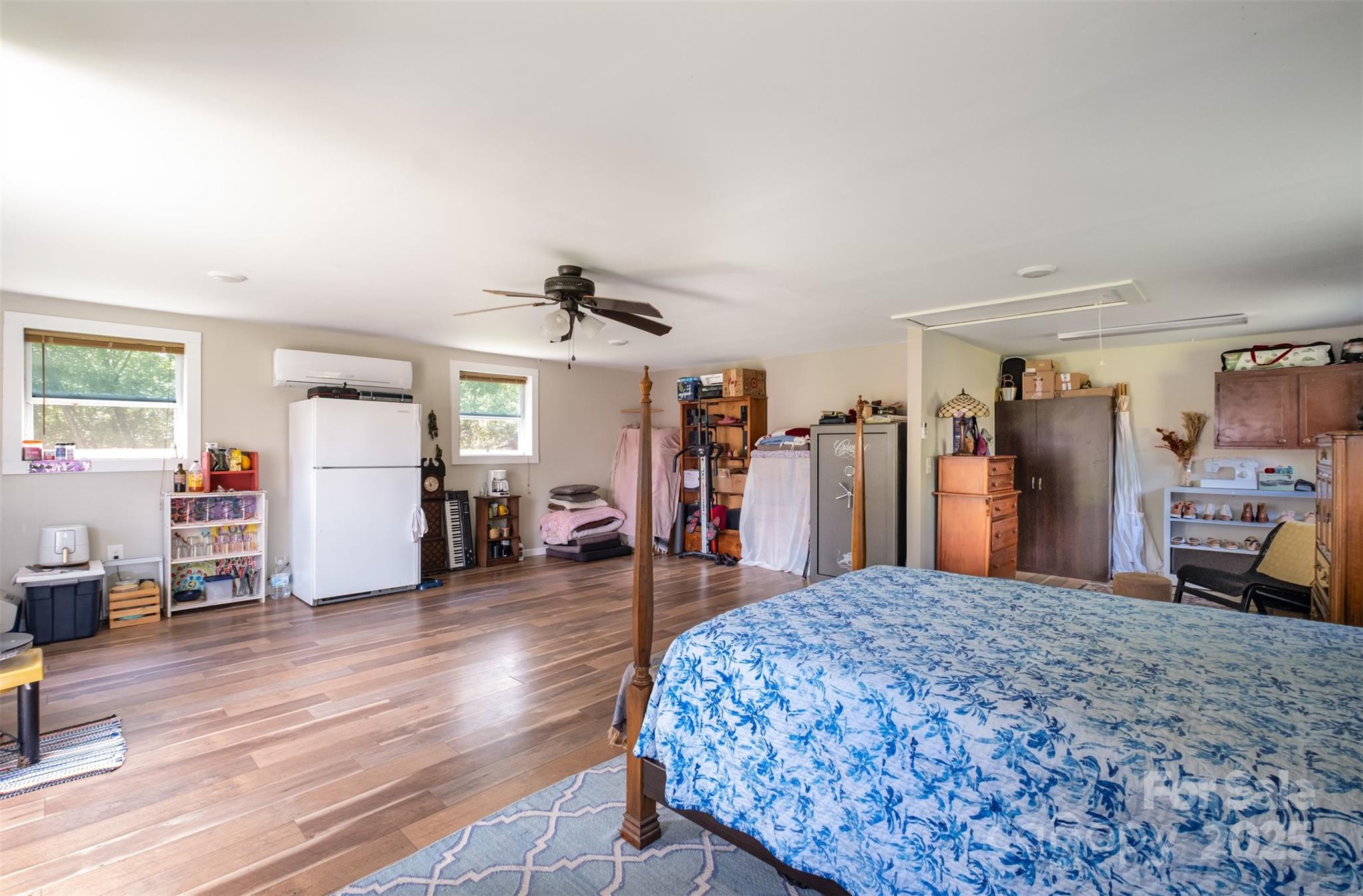 811 Cleveland Avenue Grover, NC 28073 - Photo 33 of 43 a living room with lots of furniture and a wooden floor