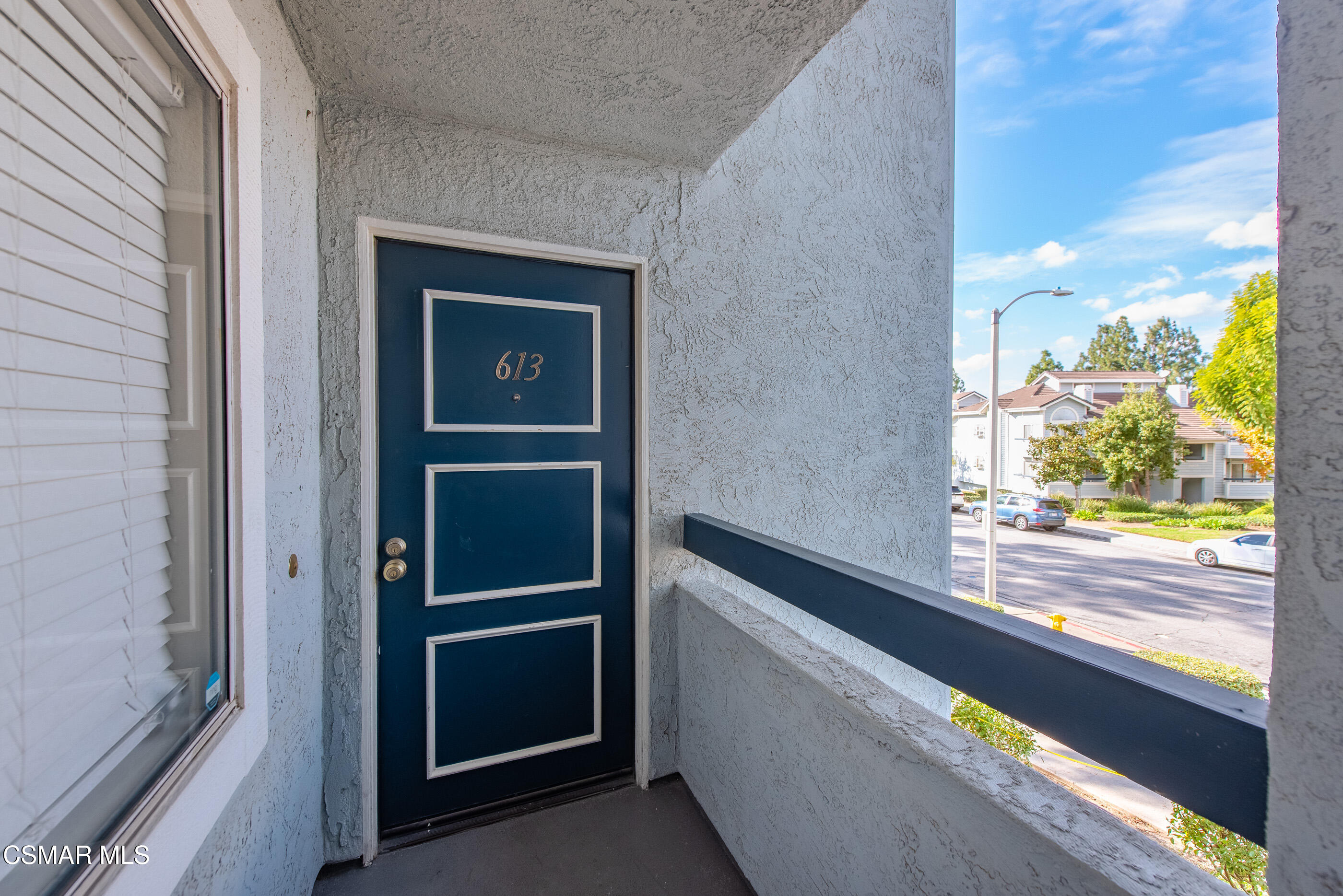 20342 Rue Crevier, Unit 613 Canyon Country, CA 91351 - Photo 5 of 36 a view of an entryway