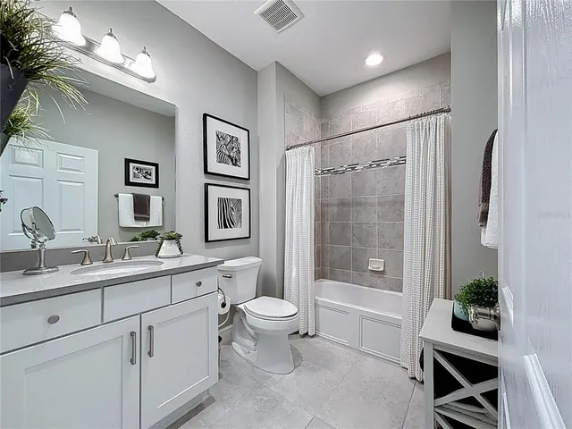 $659,000 | 202 Bella Vista Terrace, Unit D, North Venice, FL 34275