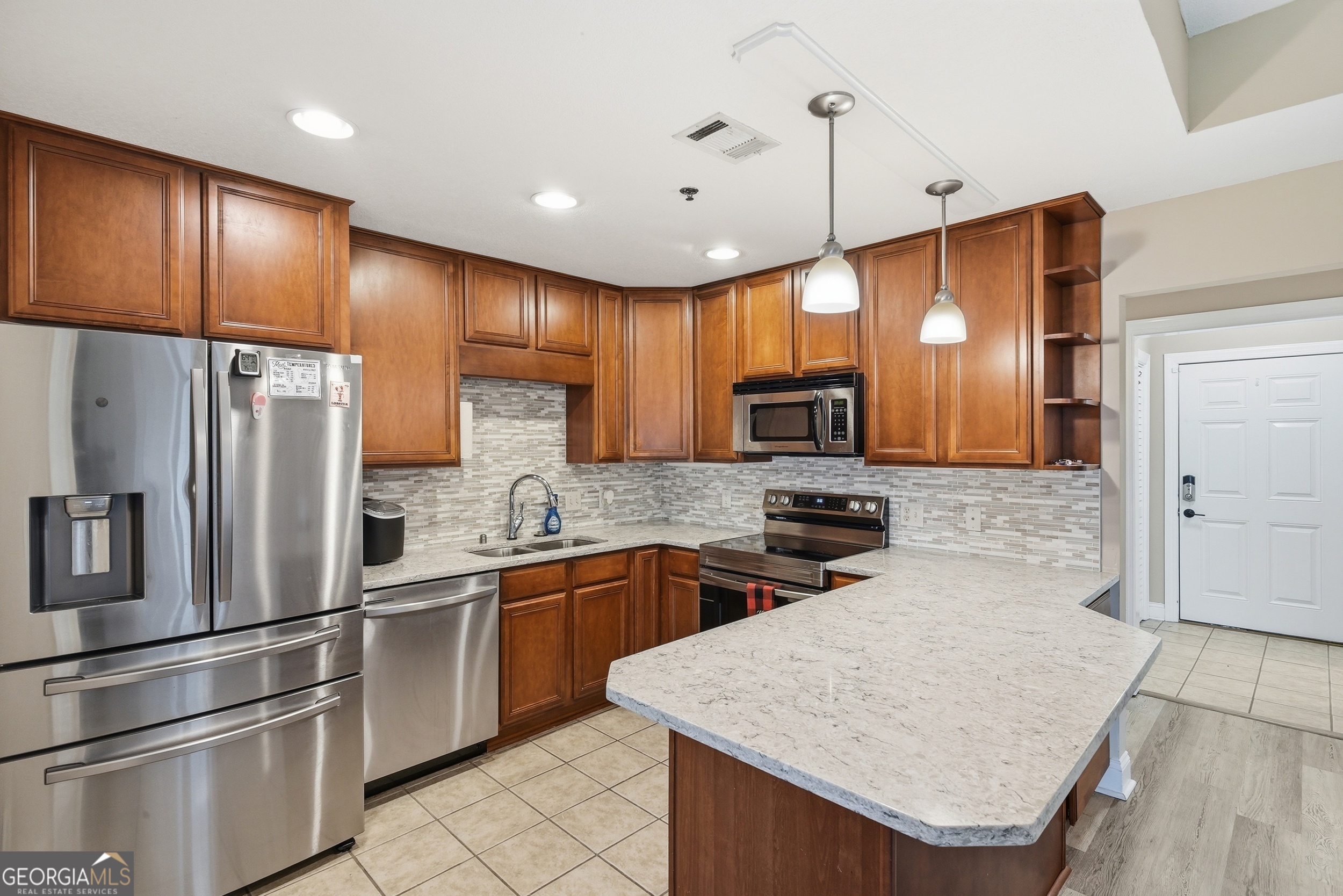 91 Screven Street, Unit B204 Darien, GA 31305 - Photo 3 of 48